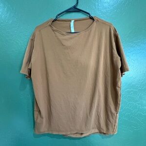 Lululemon Brown T-Shirt
